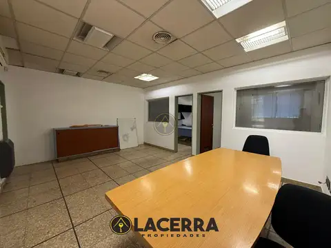 Oficina en Alquiler en Villa Ballester, $ 1.300.000