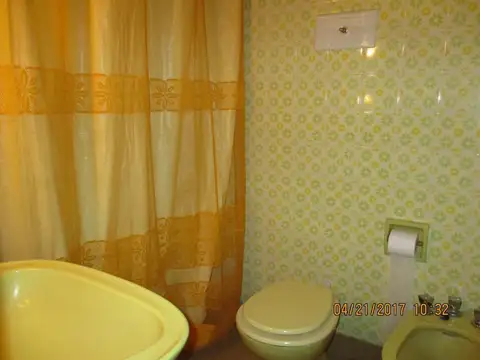 Depto Tipo Casa 4 ambientes con 2 baños