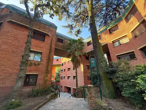 Departamento en Venta, Con Balcón y 3 Cocheras - Los Cedros, Acassuso