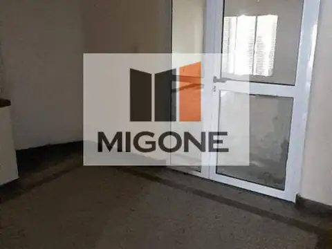 Oficina 6 ambientes con 2 baños