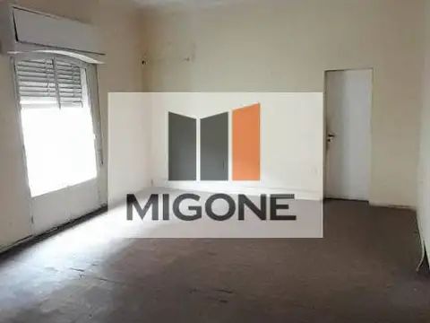 Oficina 6 ambientes con 2 baños