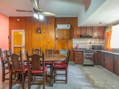 CASA EN VENTA, 3 DORMITORIOS QUINCHO, L. DE ZAMORA