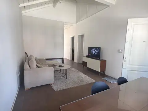 Casa en Alquiler en Castelar, $ 1.900.000