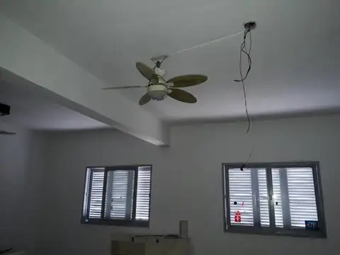 Venta Galpón 514 m2  en Villa Sarmiento, Morón