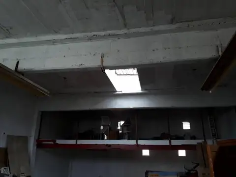 Venta Galpón 514 m2  en Villa Sarmiento, Morón