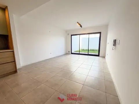 2 AMBIENTES CON PATIO A ESTRENAR. SAN JOSE. 