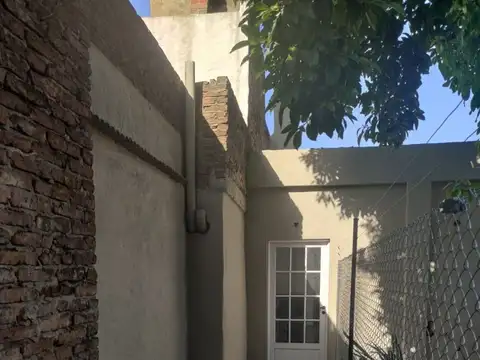 Depto Tipo Casa en Alquiler de 2 ambientes