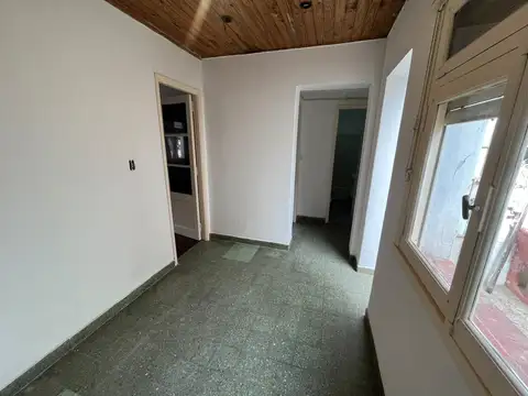 PH DE 3 AMBIENTES CON PATIO Y TERRAZA "IDEAL COSTURA"