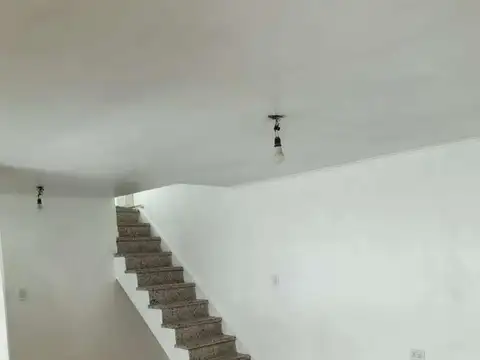 Depto Tipo Casa en Alquiler al Norte