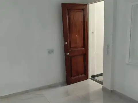 Depto Tipo Casa en Alquiler de 1 dormitorio