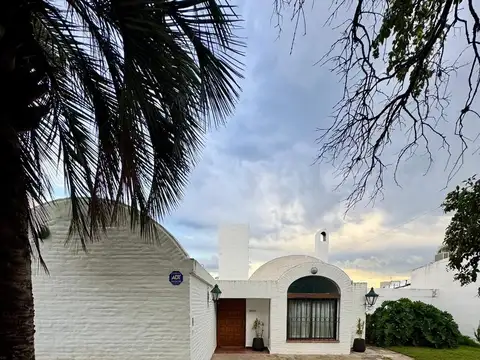 Casa en Urca - Pelagio Belindo Luna al 3800