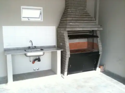 Avenida Álvarez Thomas 800, Piso PB