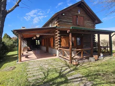 En venta – casa de 3 dormitorios con pileta y parrillero - punta chacra, roldán