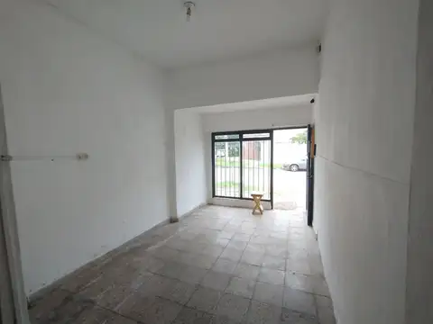 Local en Alquiler en Santa Fe, $ 300.000