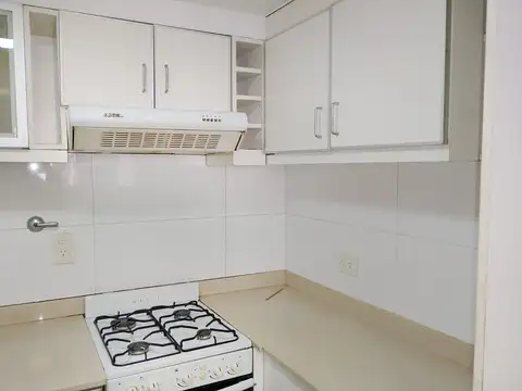 Depto Tipo Casa en Alquiler en Balvanera, $ 860.000