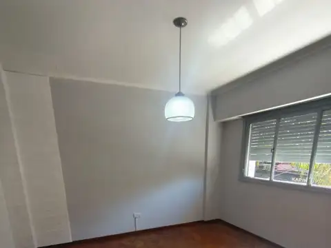 ALQUILER DE OFICINA - USO PROFESIONAL