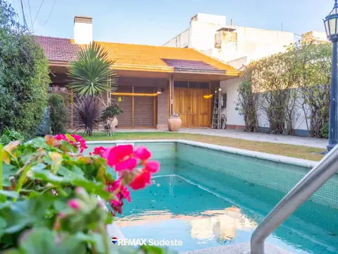Casa en Venta en Bahía Blanca, USD 350.000