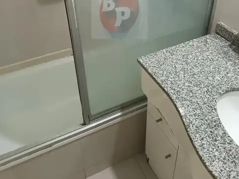 HERMOSO DEPTO DE 3 AMB. CON BALCON CON DOS BAÑOS Y BALCON 