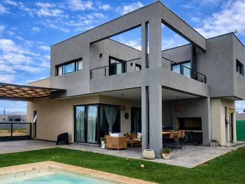 Casa en Alquiler en Carrodilla la Puntilla, USD 2.000