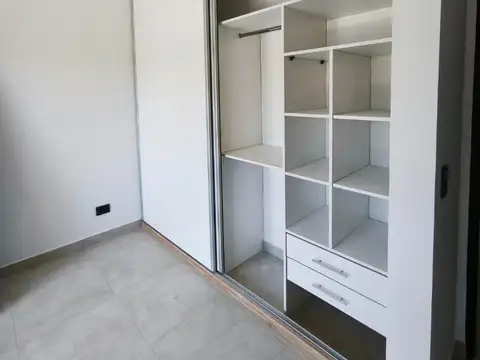 Depto Tipo Casa en Alquiler en Jose Leon Suarez, $ 450.000