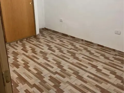 Departamento en Alquiler en Lomas Del Mirador, $ 650.000