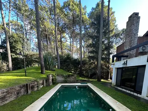 Casa en venta en Cariló Coihue 406