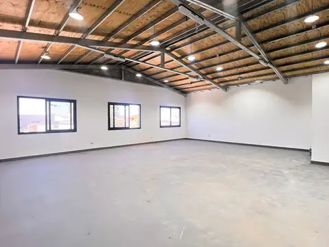 Alquiler deposito con oficinas a estrenar 