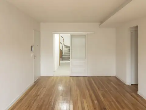 Depto Tipo Casa 5 ambientes con 2 baños