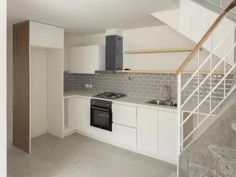 Depto Tipo Casa 5 ambientes con 2 baños