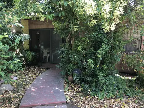 Casa en Venta en 452/ 21a y 21c City Bell - Alberto Dacal Propiedades