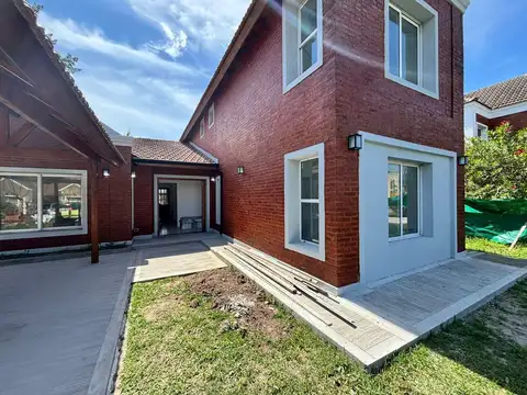 Casa en Alquiler de 3 dormitorios