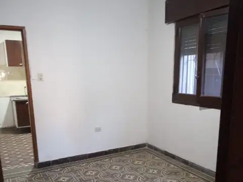 Casa en Alquiler con 1 cochera
