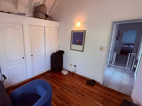 VENTA CASA 4 AMB B CERRADO PARQUE LELOIR APTO CRED