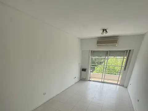Muñoz 1600, Piso 4
