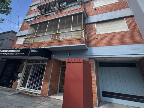 Muñoz 1600, Piso 4