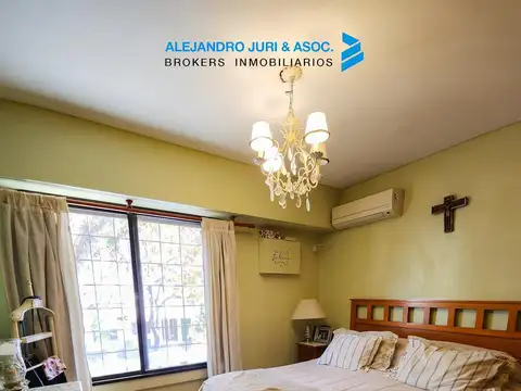 Constitución 1511 - Increíble Casa de 3 Dormitorios con Cochera y Patio