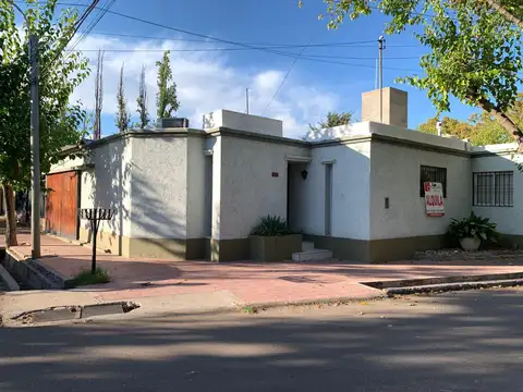 Cornelio Saavedra 101, Bº Armani.- Carrodilla, Lujan de Cuyo