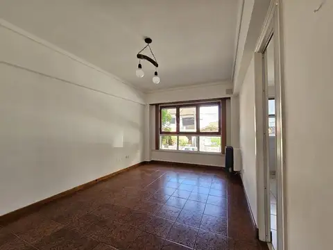 Departamento tres ambientes a metros de Av. Libertad
