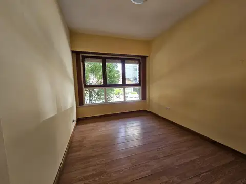 Departamento tres ambientes a metros de Av. Libertad
