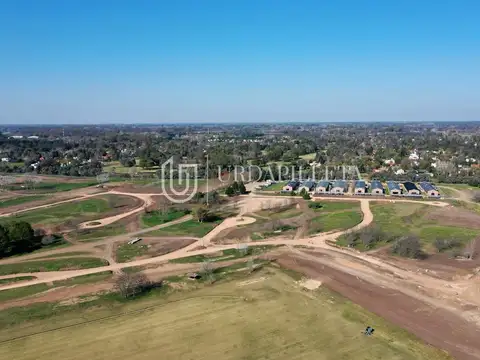 Lote en venta al arroyo en El Tilbury- Pilara