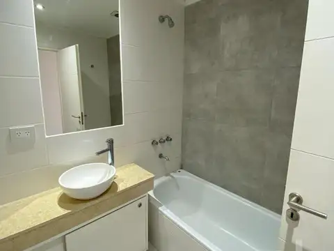 Departamento en Alquiler con 1 cocheras