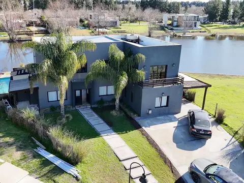 Casa estilo Isleño - El Cazal - Se toman prop. ó vehículos