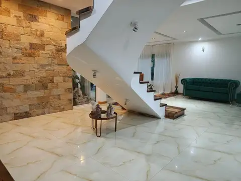 CASA VENTA 4 AMBIENTES EN LA UNION ACEPTA PERMUTA