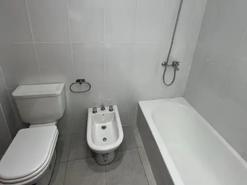 VILLA LURO POLA 100. PH TIPO CASA 3  AMB EN PLANTA BAJA.FRENTE  ""SIN EXPENSAS""
