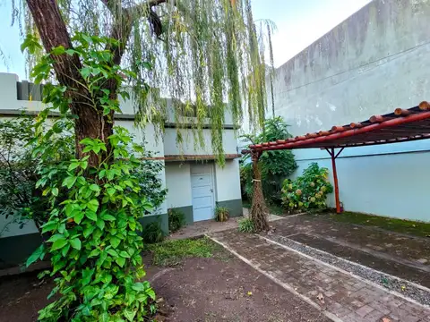 Casa en Alquiler en Bernal, $ 980.000