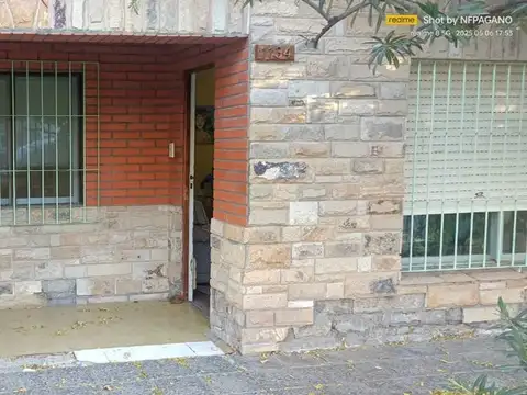 VENTA DE CASA A REFACCIONAR EN TERRENO DE 400MT2