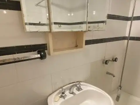 Vidal 2500, Piso 1