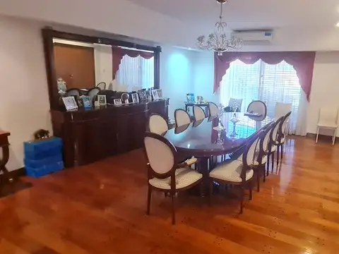Casa 5 ambientes con 3 baños