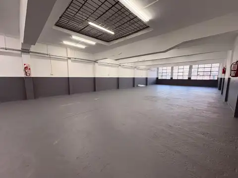 Deposito Fabrica Oficinas 660 M2 en 2 plantas !