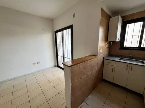 VENTA DE DEPARTAMENTO DE 2 AMBIENTES CON BALCON